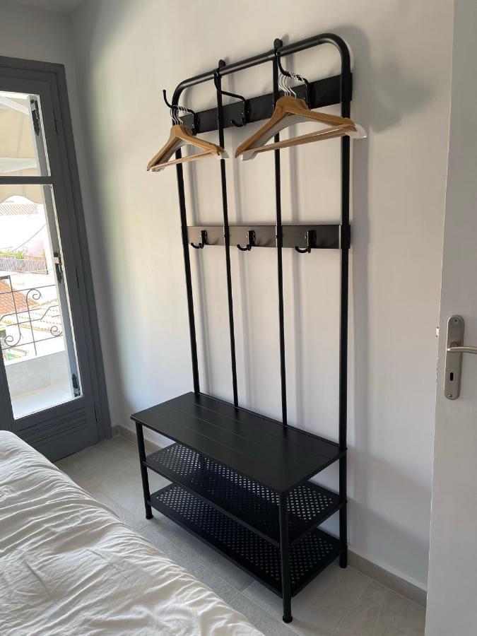 Axs First Floor Apartment Aegina Town Kültér fotó